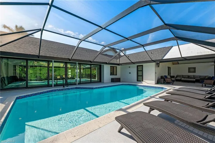 Saltwater heated Pool