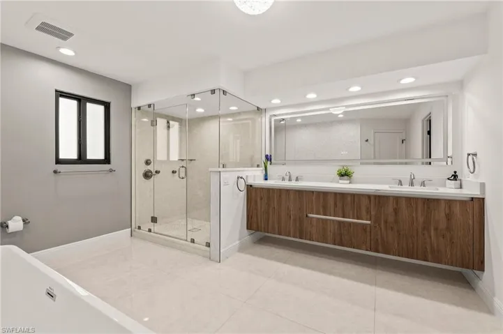 2307  Queens  WAY, Naples, FL 34112