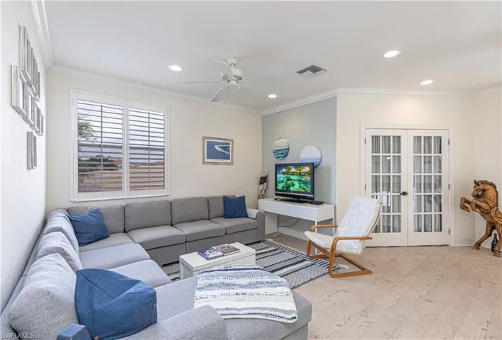 1952 Isla De Palma CIR, NAPLES FL 34119