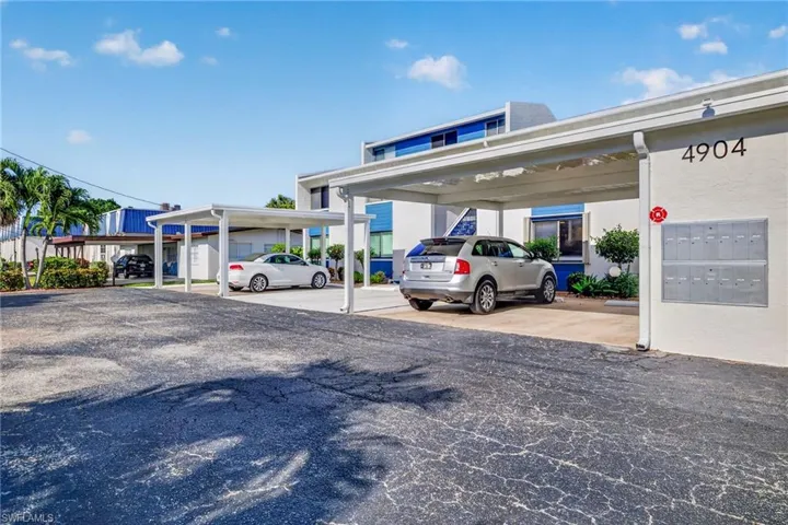 4904  Vincennes  ST, Cape Coral, FL 33904