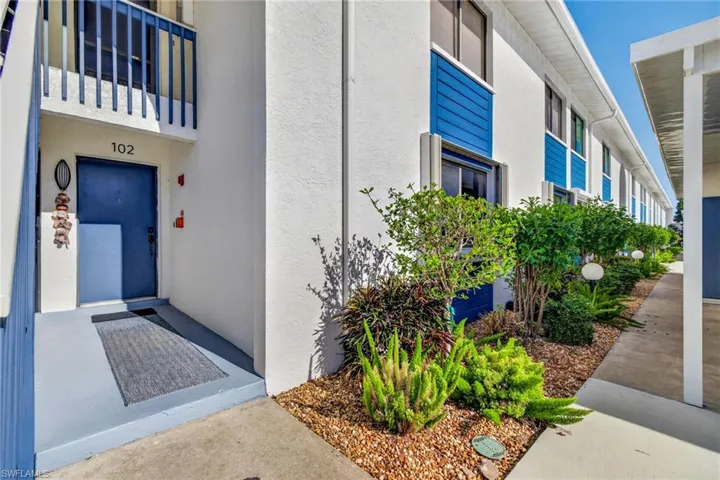 4904  Vincennes  ST, Cape Coral, FL 33904