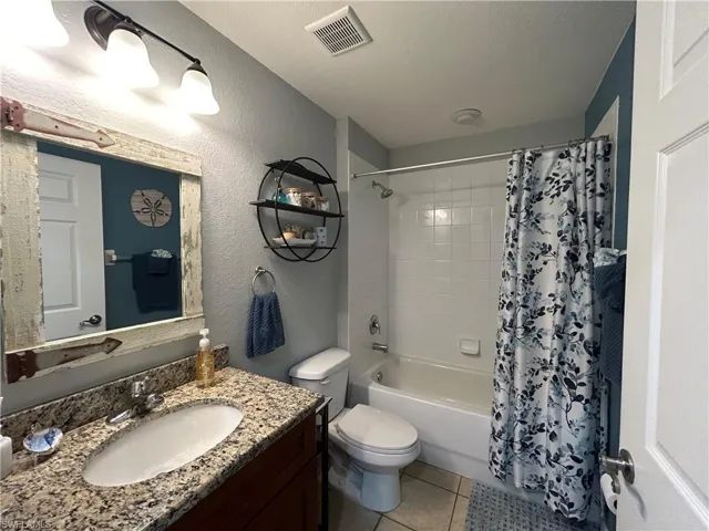 Guest bath room