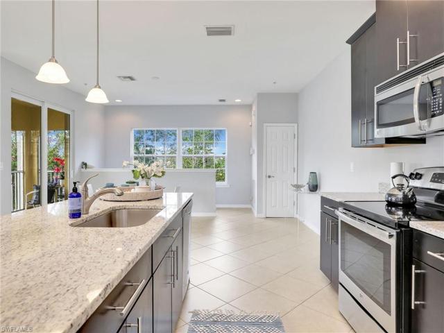 Kitchen - Dining Area