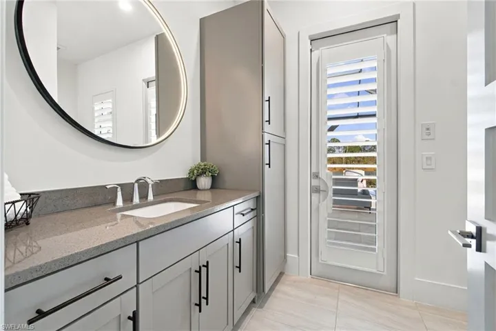 8777 Santo Domingo Dr, Naples, Florida 34112