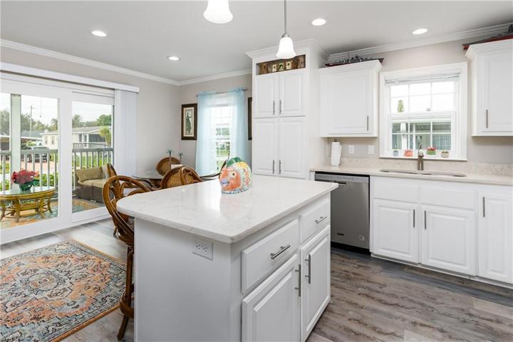 36  Le Mans  DR, NAPLES, FL 34112