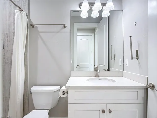 guest bathroom #SWFLRealEstate #SWFLRealtor #NaplesFl #FloridaRealtor #NaplesRealty #NaplesHomes #Igersswfl #ILoveFlorida #SWFLNeighborhoods #NaplesForSale #RealEstateLife #RealEstateAgents #RealtorsofInstagram #ILoveRealEstate #RealEstateRockstars #ClosingDeals #AlwaysBeClosing #ILoveHouses #SellingHouses