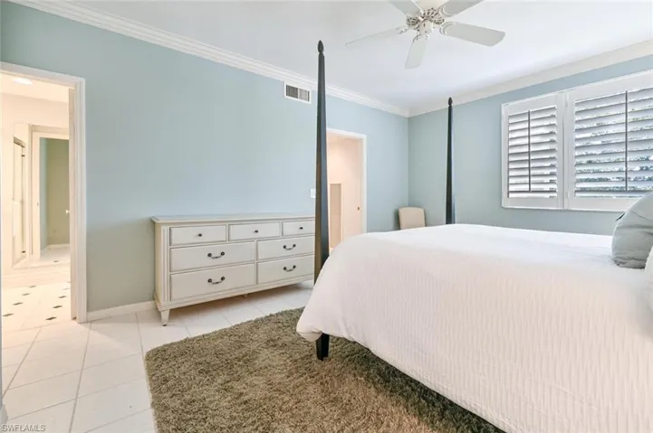 Guest bedroom