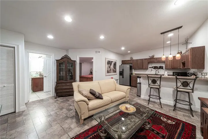 Hangar apartment