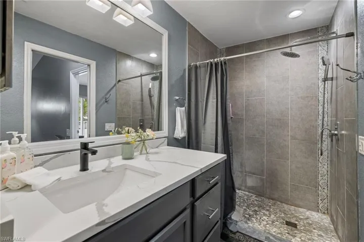 6891  Pentland  WAY, Fort Myers, FL 33966