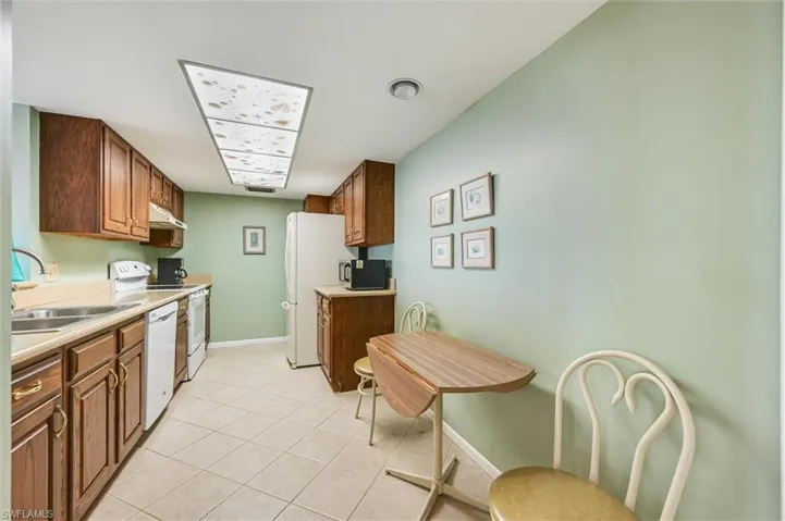 17 Bluebill Ave 803, Naples, Florida 34108