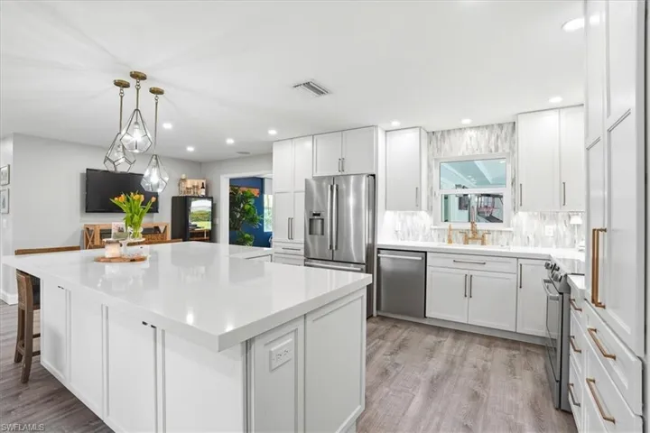 631 5th St Sw, Naples, Florida 34117