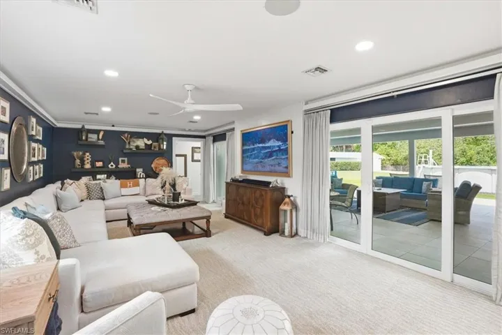 631 5th St Sw, Naples, Florida 34117