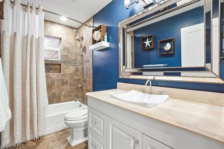 631 5th St Sw, Naples, Florida 34117