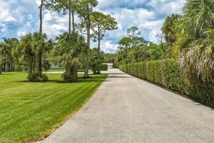 631 5th St Sw, Naples, Florida 34117