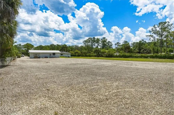 631 5th St Sw, Naples, Florida 34117