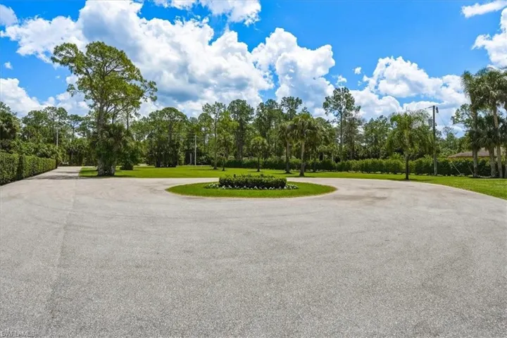 631 5th St Sw, Naples, Florida 34117