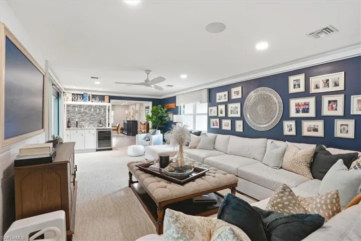 631 5th St Sw, Naples, Florida 34117
