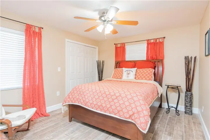 17 Lanai CIR # 17, NAPLES FL 34112