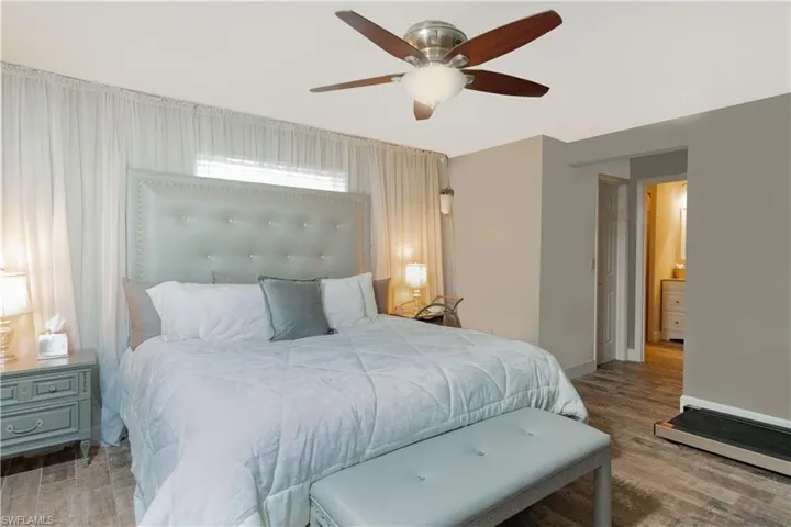 17 Lanai CIR # 17, NAPLES FL 34112