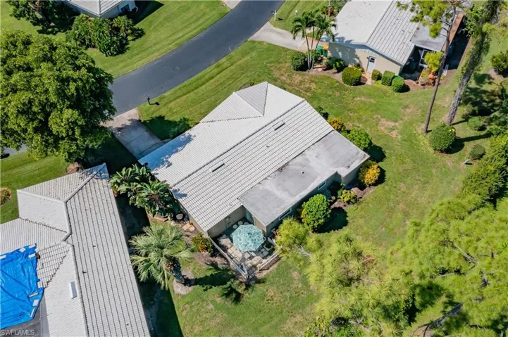 17 Lanai CIR # 17, NAPLES FL 34112