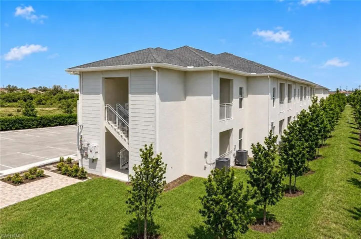 3302 Sw 8th Pl 204, Cape Coral, Florida 33914