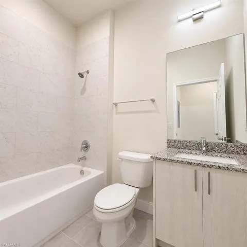 3302 Sw 8th Pl 204, Cape Coral, Florida 33914