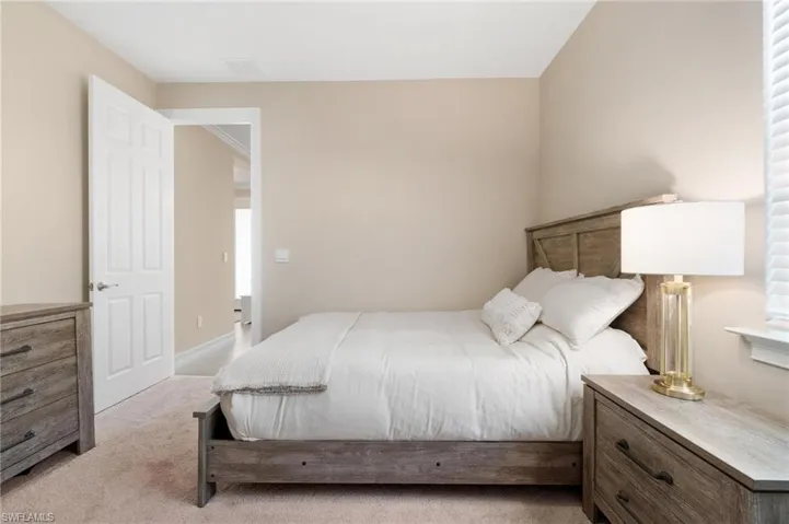 Queen Bed