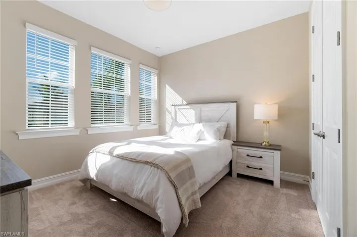 Queen Bed