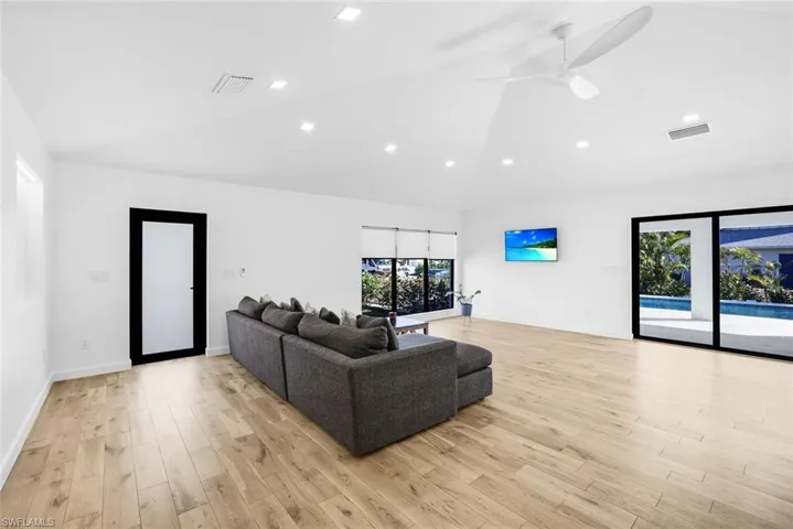 10771 6th St, Naples, Florida 34108