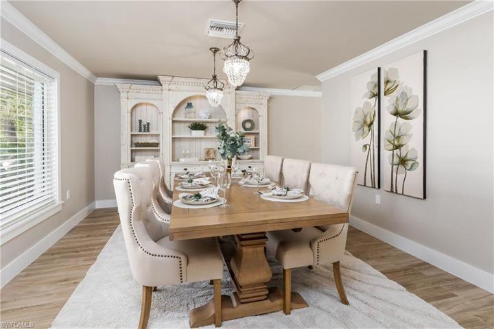 Lots of fun DINNER PARTIES in this room!