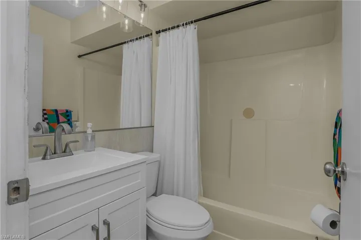 8381 Haven Ln, Fort Myers, Florida 33919