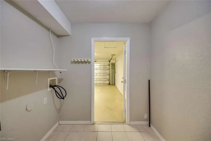 122 Nw 9th Ter, Cape Coral, Florida 33993
