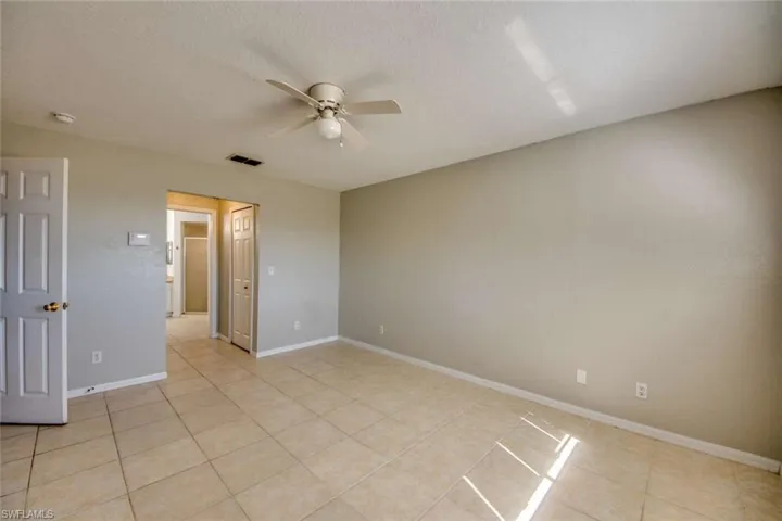 122 Nw 9th Ter, Cape Coral, Florida 33993