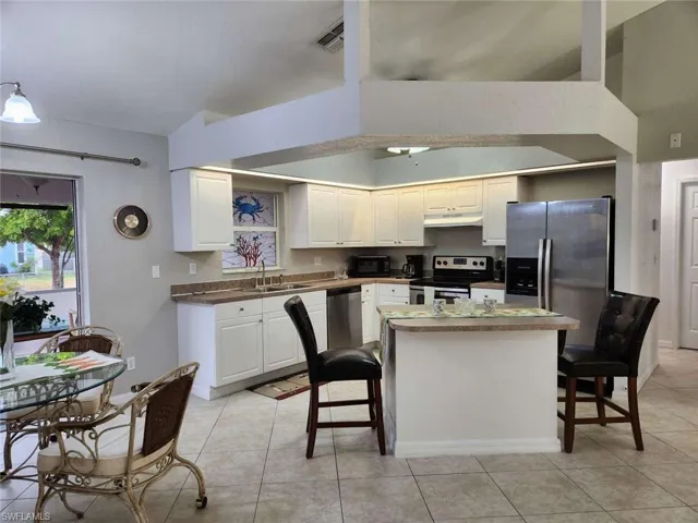 122 Nw 9th Ter, Cape Coral, Florida 33993