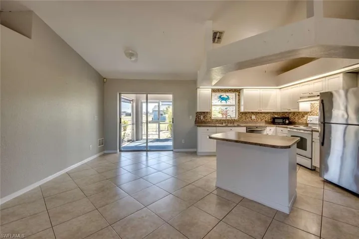 122 Nw 9th Ter, Cape Coral, Florida 33993