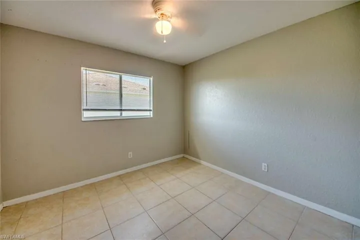 122 Nw 9th Ter, Cape Coral, Florida 33993