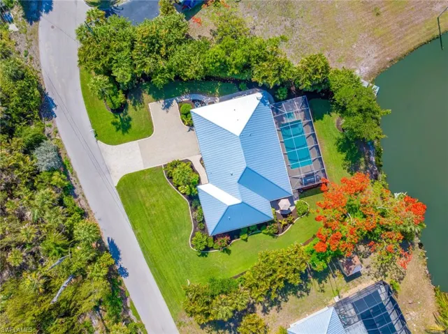 283 Palm Lake Dr, Sanibel, Florida 33957