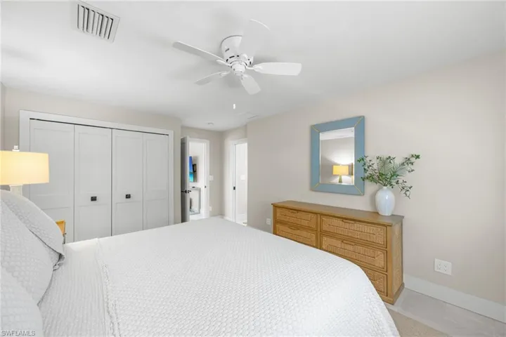 283 Palm Lake Dr, Sanibel, Florida 33957