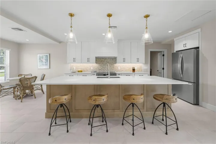 283 Palm Lake Dr, Sanibel, Florida 33957