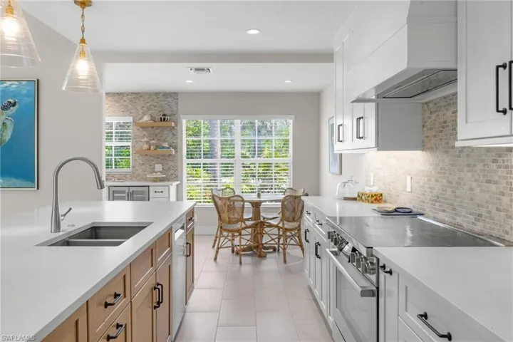 283 Palm Lake Dr, Sanibel, Florida 33957