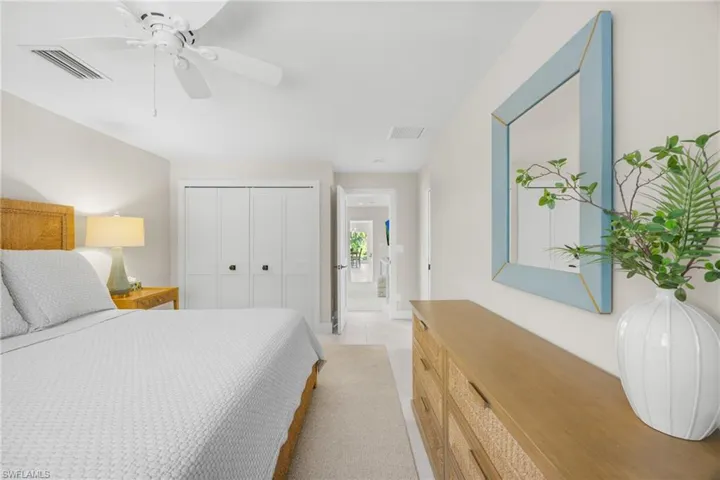283 Palm Lake Dr, Sanibel, Florida 33957
