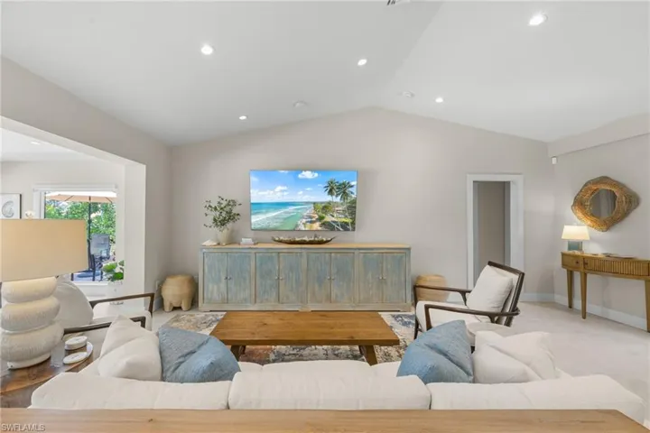 283 Palm Lake Dr, Sanibel, Florida 33957