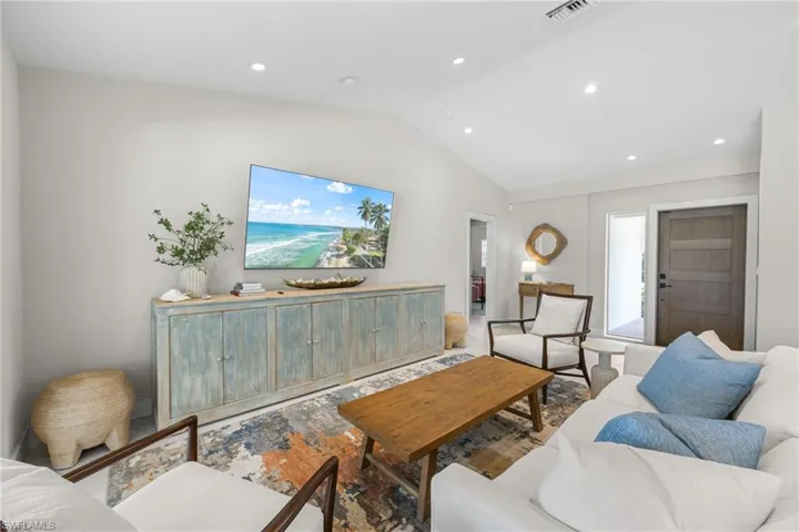 283 Palm Lake Dr, Sanibel, Florida 33957