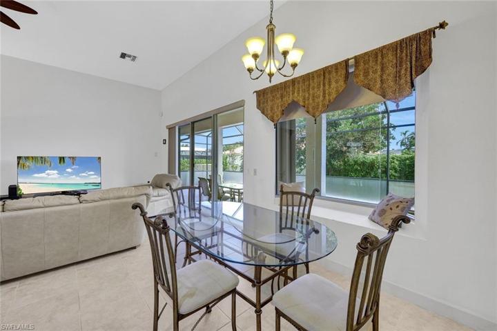 Breakfast nook