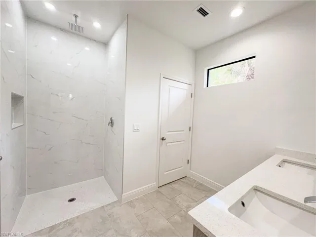 5028 W Tradewinds Cir, Labelle, Florida 33935