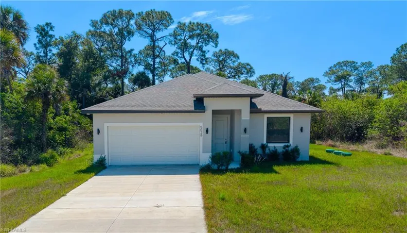5028 W Tradewinds Cir, Labelle, Florida 33935
