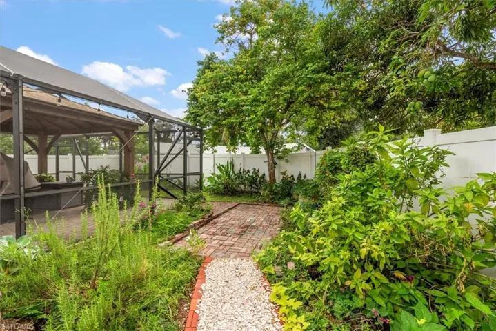 6384  Morgan La Fee  LN, Fort Myers, FL 33912