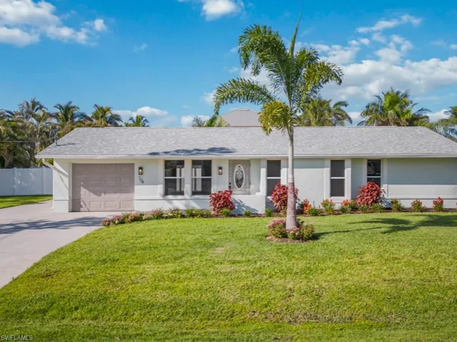 104 Jamaica DR, NAPLES FL 34113