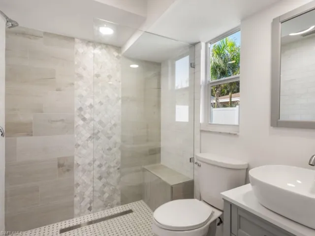 104 Jamaica DR, NAPLES FL 34113