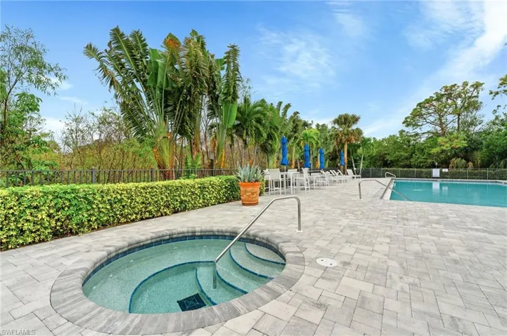 Community Spa & Pool